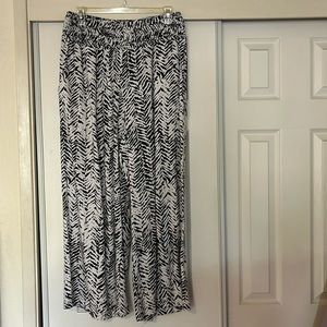 Tahari animal print linen pants with pockets